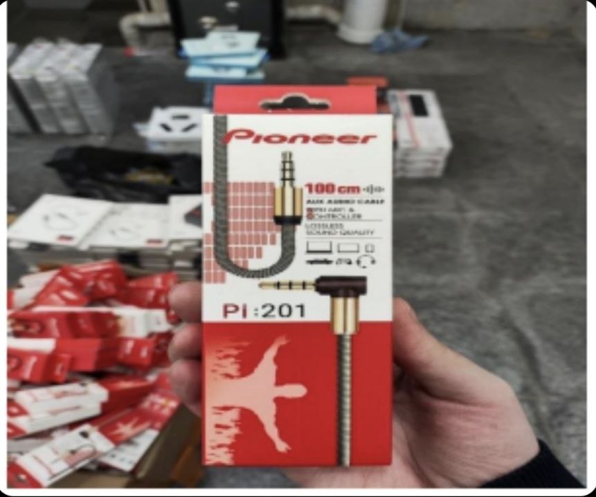 AUX Pioneer Pi 201